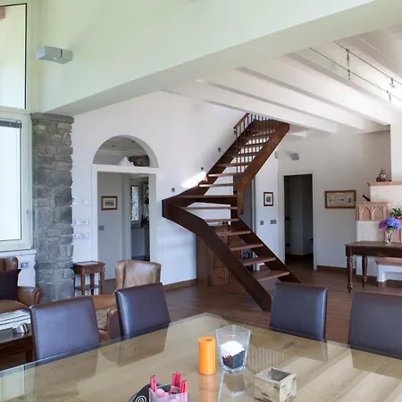 Mezzegra Sleeps 7 Pool Air Con Wifi 빌라 *