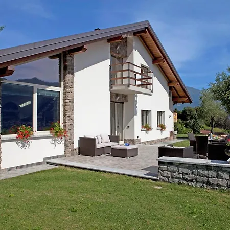 Mezzegra Sleeps 7 Pool Air Con Wifi Villa *